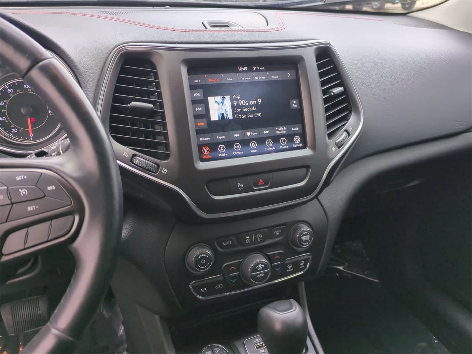 Thumbnail: 2019 Jeep Cherokee - 27