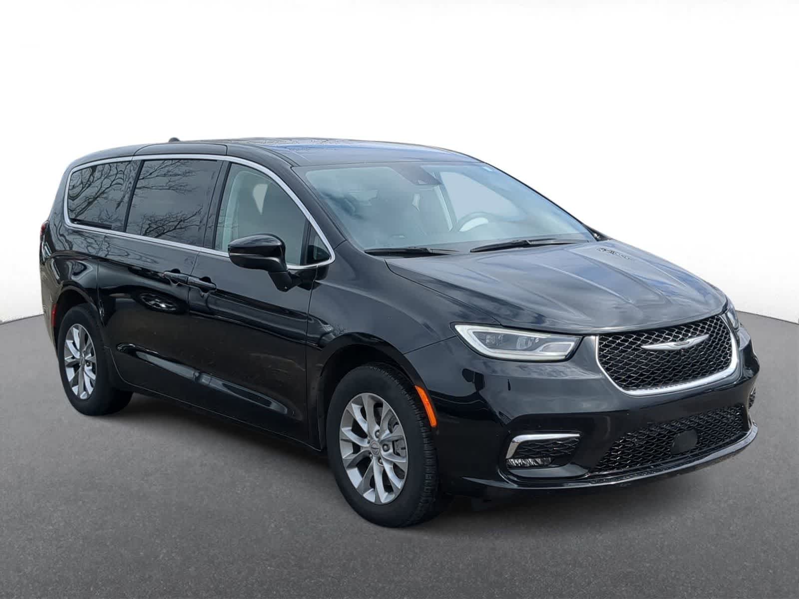 Thumbnail: 2023 Chrysler Pacifica - 2