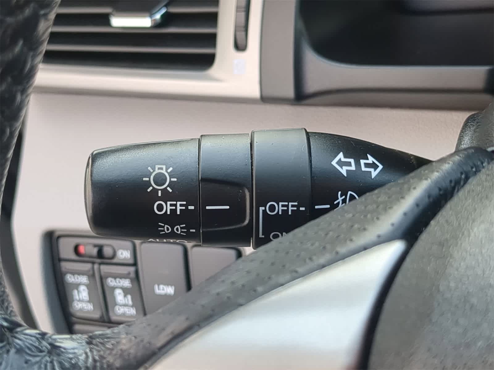 Thumbnail: 2016 Honda Odyssey - 35