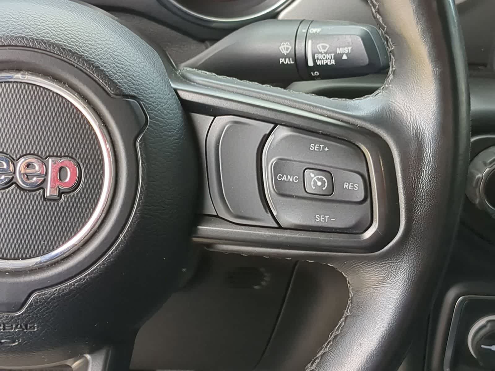 Thumbnail: 2021 Jeep Gladiator - 24