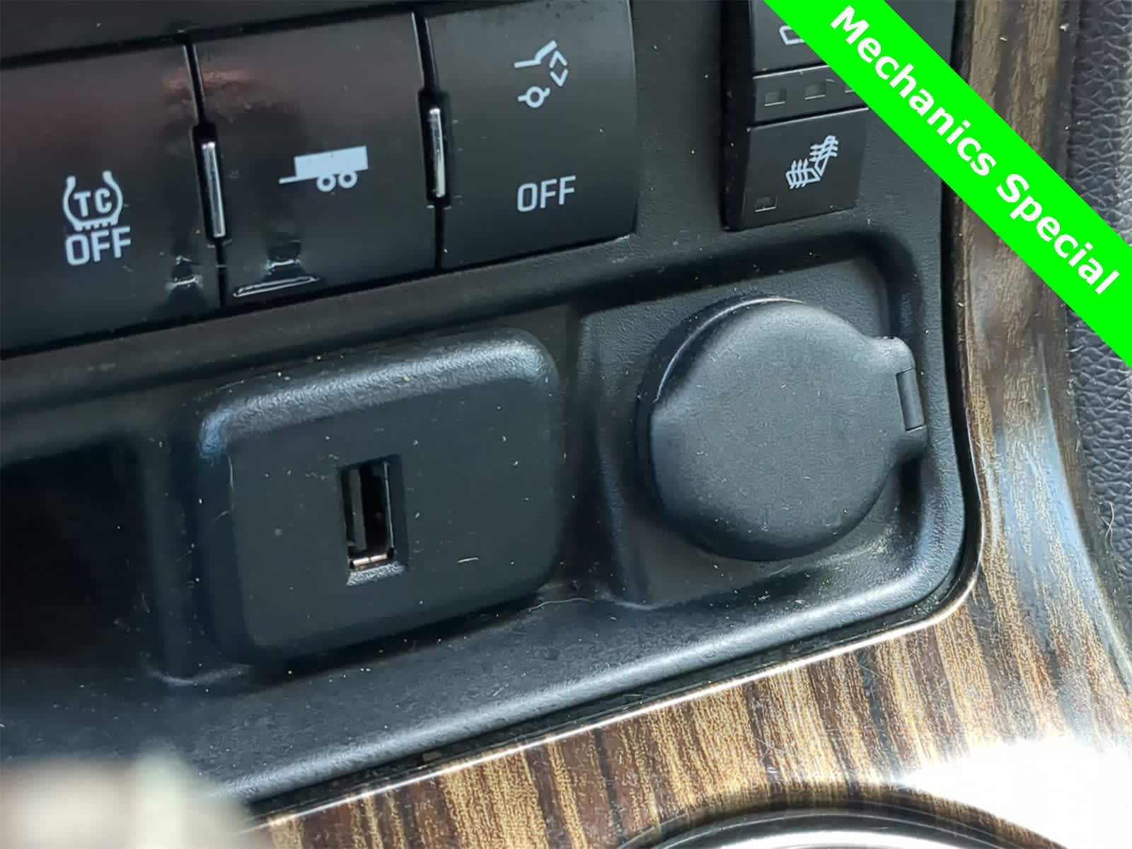 Thumbnail: 2015 GMC Acadia - 30