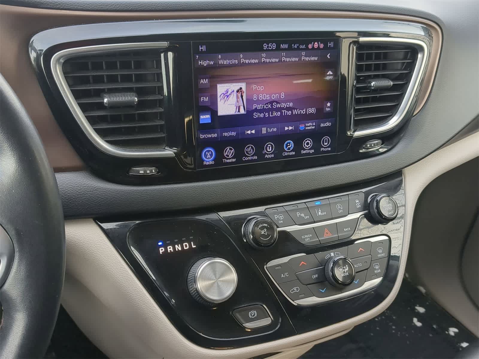 Thumbnail: 2017 Chrysler Pacifica - 35