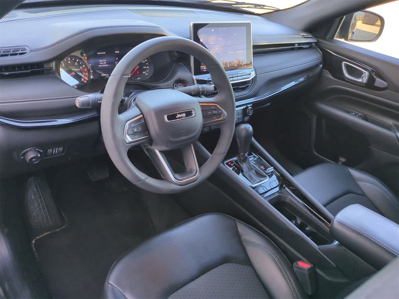 Thumbnail: 2022 Jeep Compass - 10