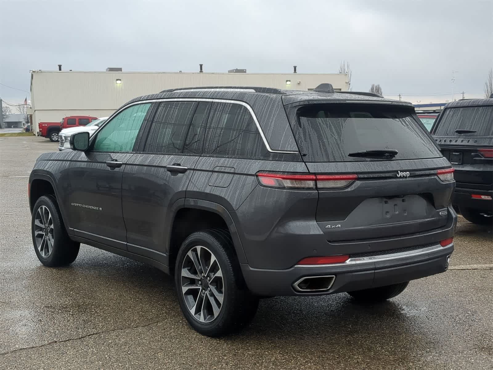 Thumbnail: 2023 Jeep Grand Cherokee - 12