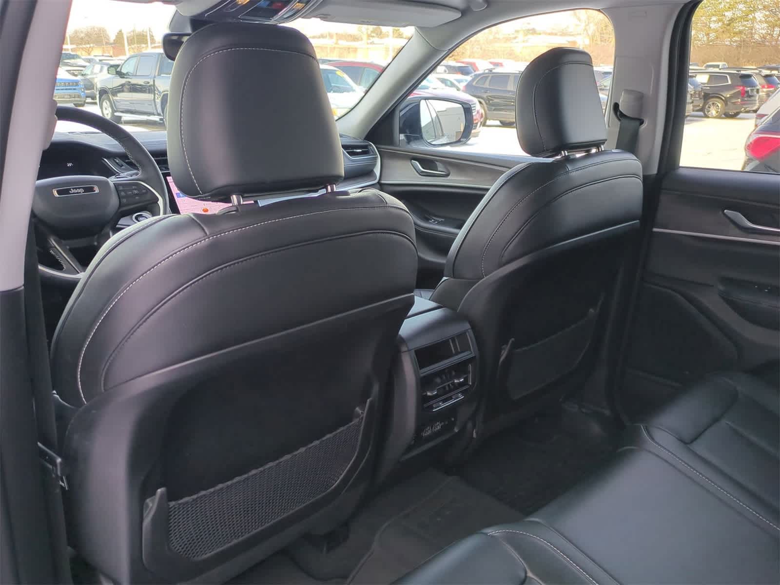 Thumbnail: 2023 Jeep Grand Cherokee - 18