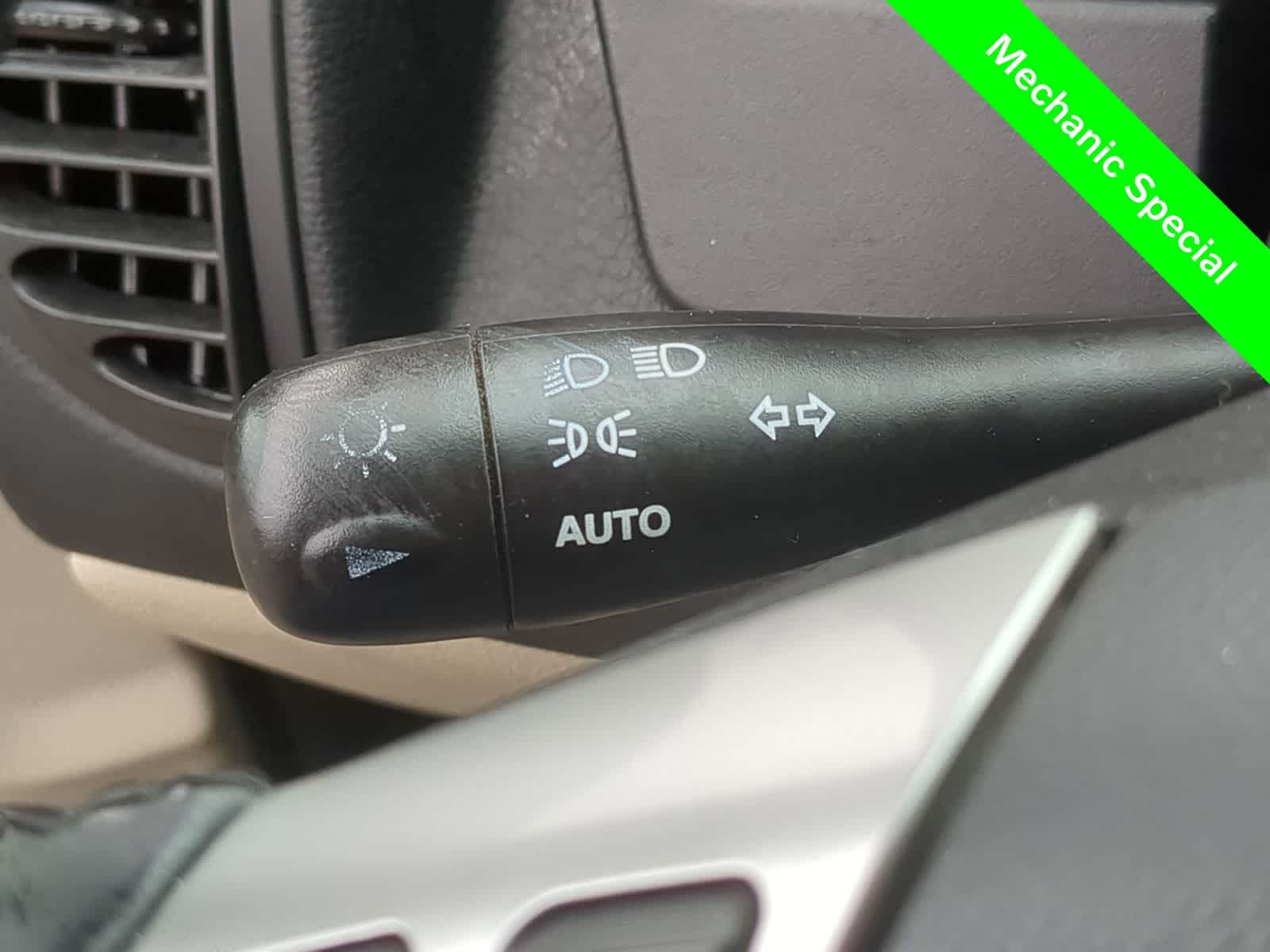 Thumbnail: 2007 Saturn VUE - 26