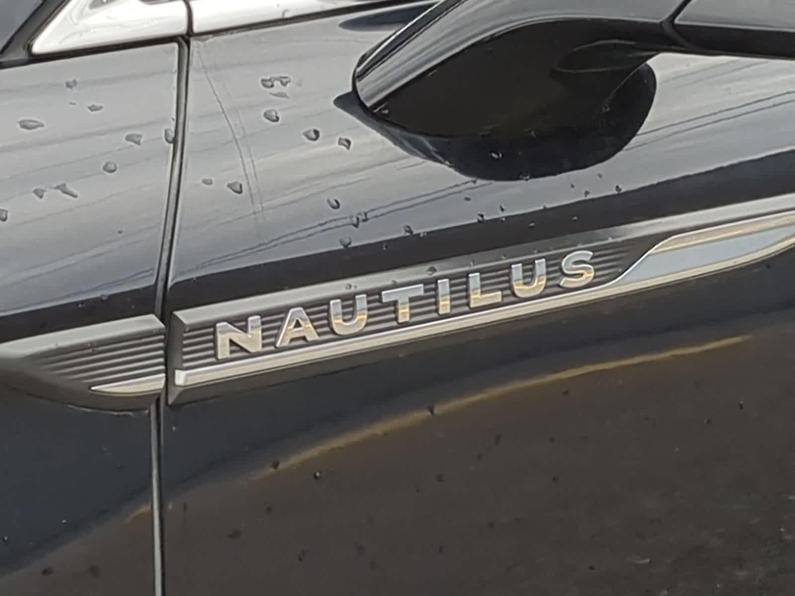 Thumbnail: 2020 Lincoln Nautilus - 13