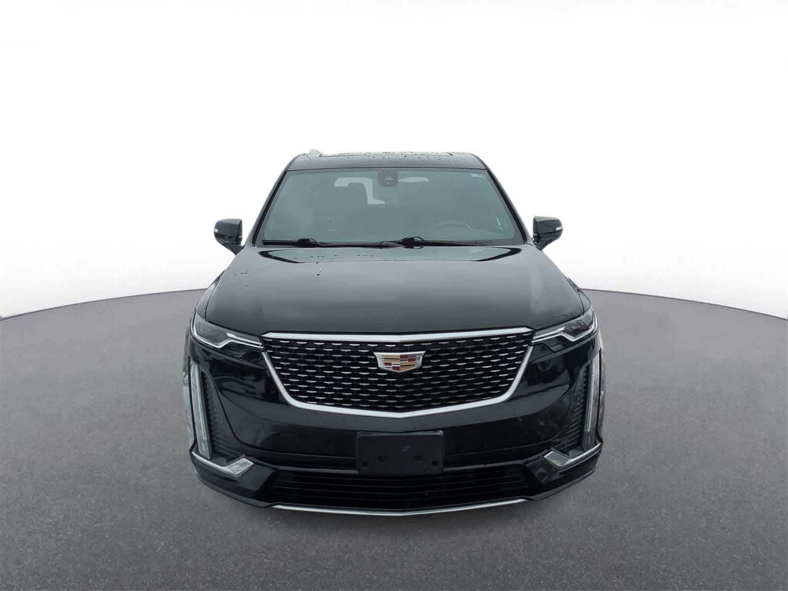 Thumbnail: 2023 Cadillac XT6 - 3