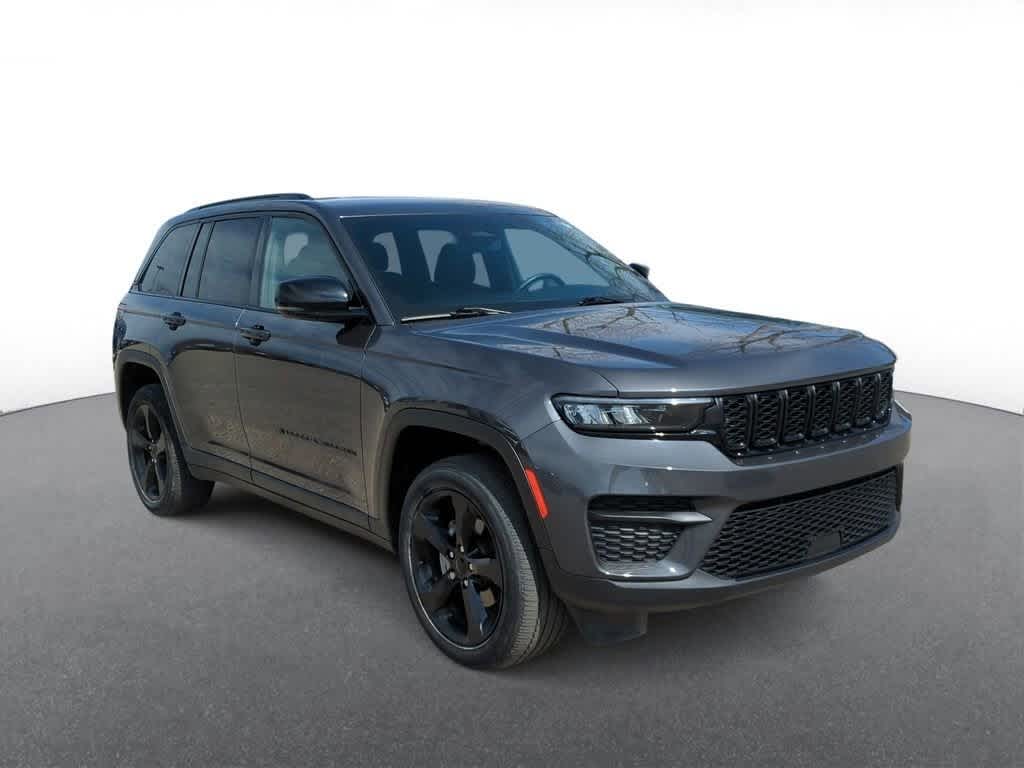 Certified 2022 Jeep Grand Cherokee Altitude with VIN 1C4RJHAG5N8616042 for sale in Troy, MI