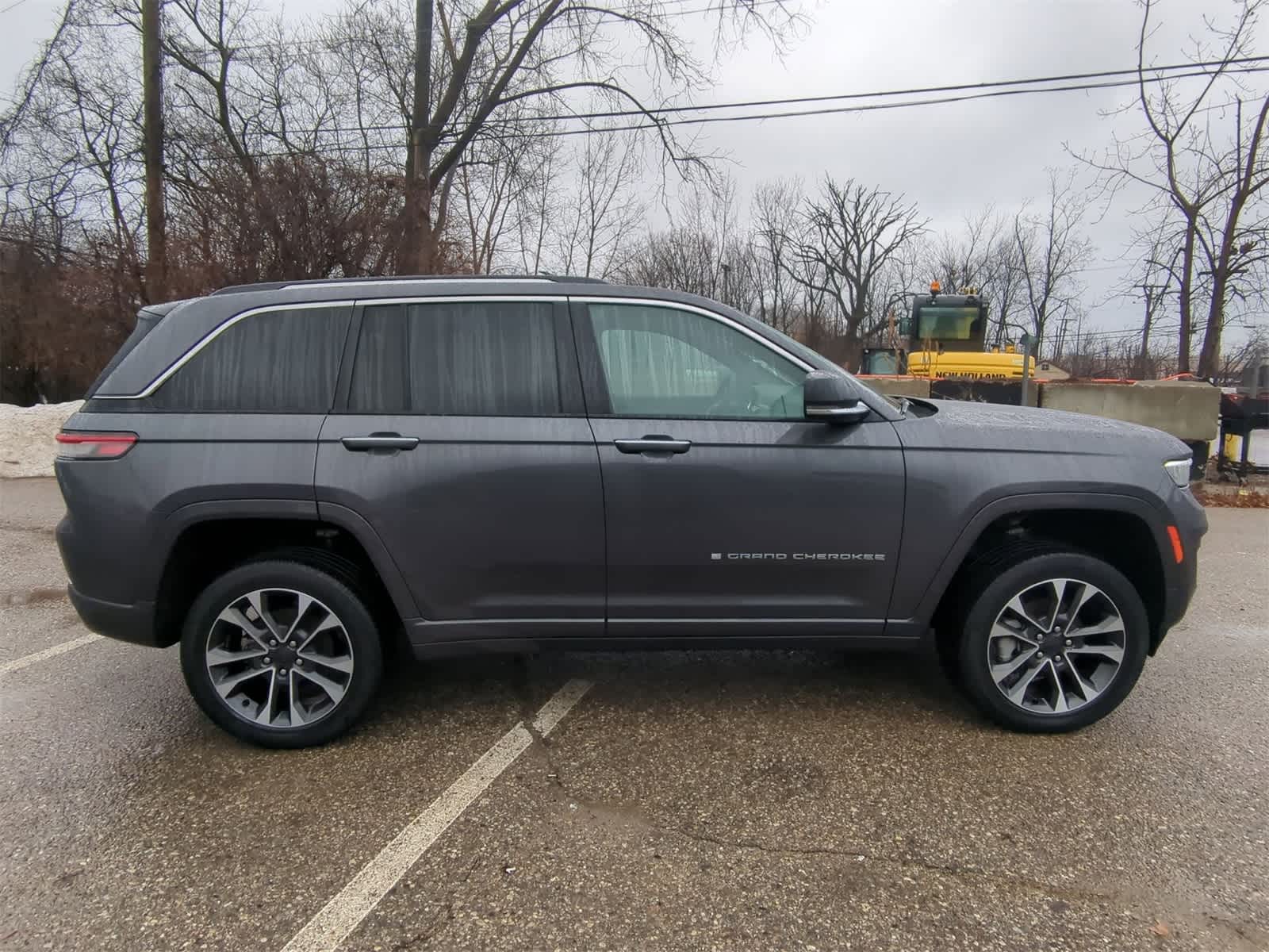 Thumbnail: 2023 Jeep Grand Cherokee - 15