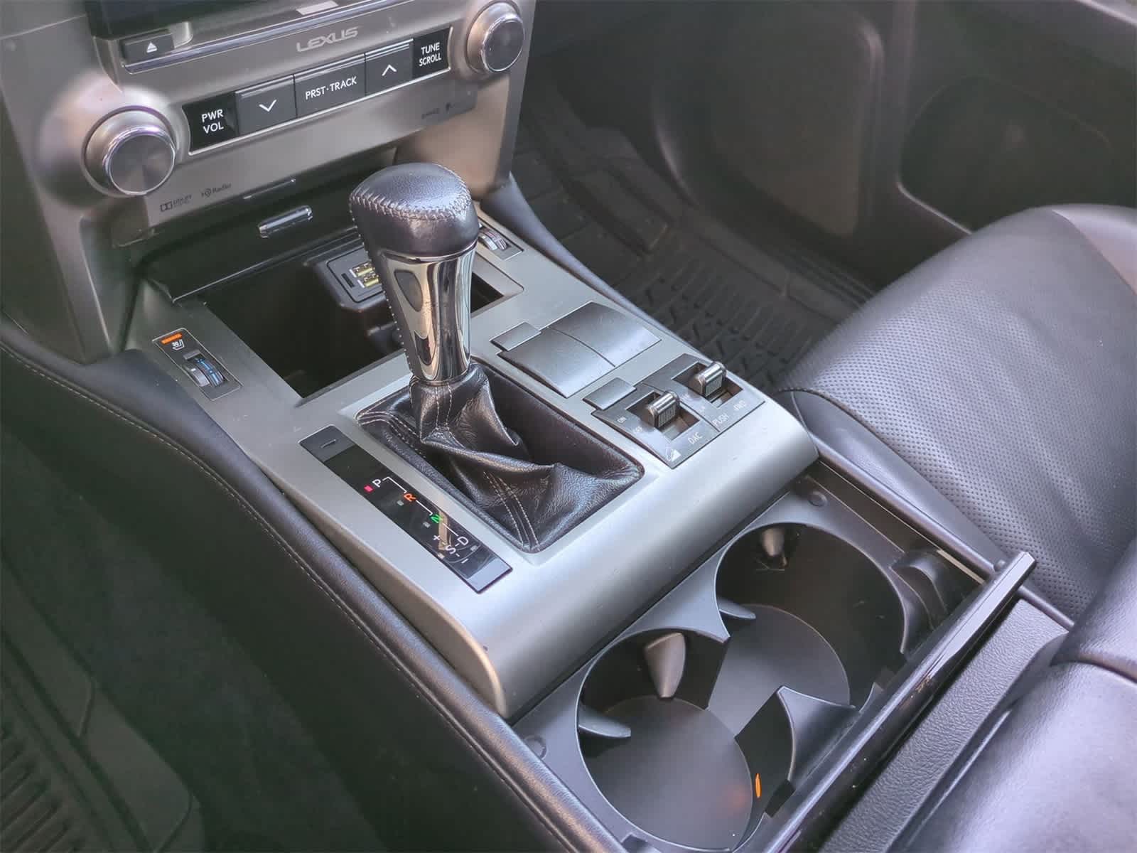 Thumbnail: 2015 Lexus GX - 33
