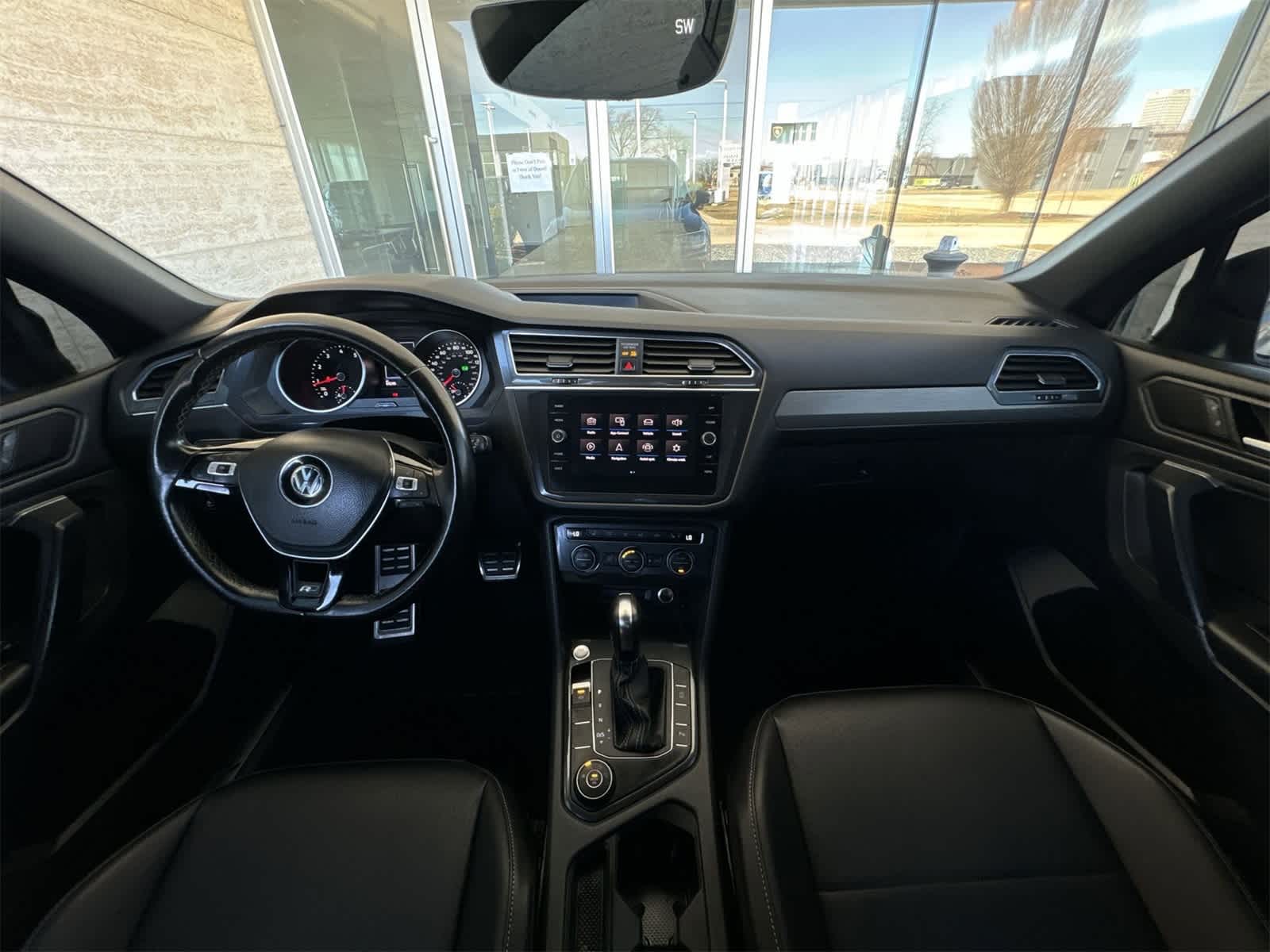 Thumbnail: 2021 Volkswagen Tiguan - 16