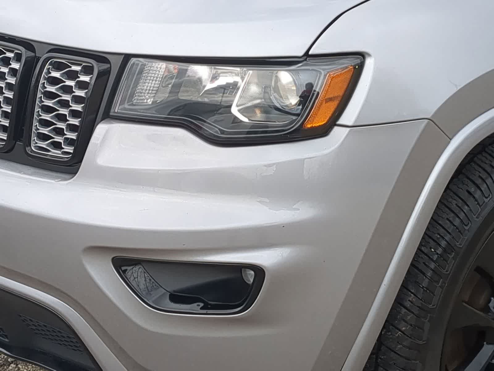 Thumbnail: 2020 Jeep Grand Cherokee - 11