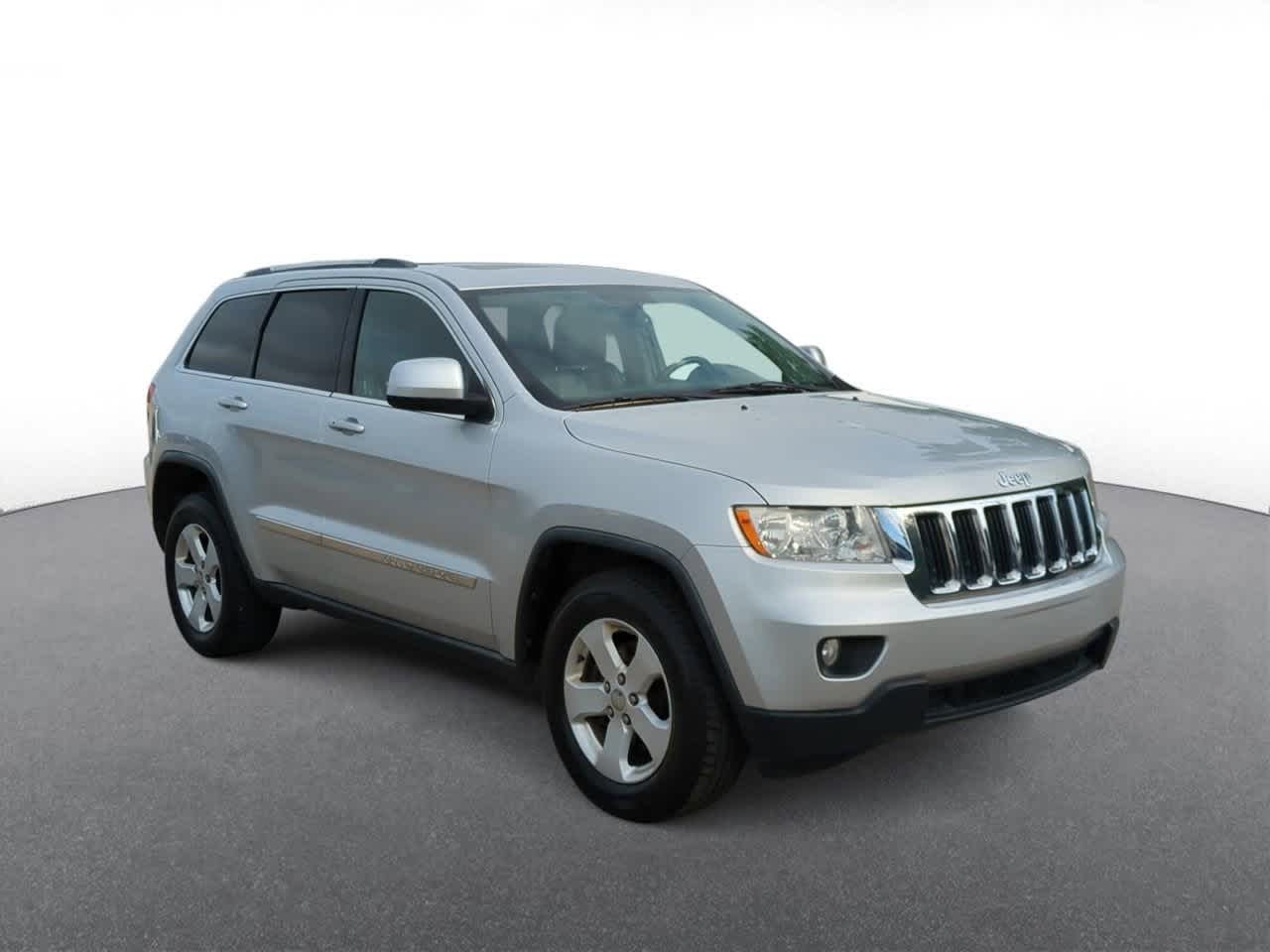 Thumbnail: 2011 Jeep Grand Cherokee - 2