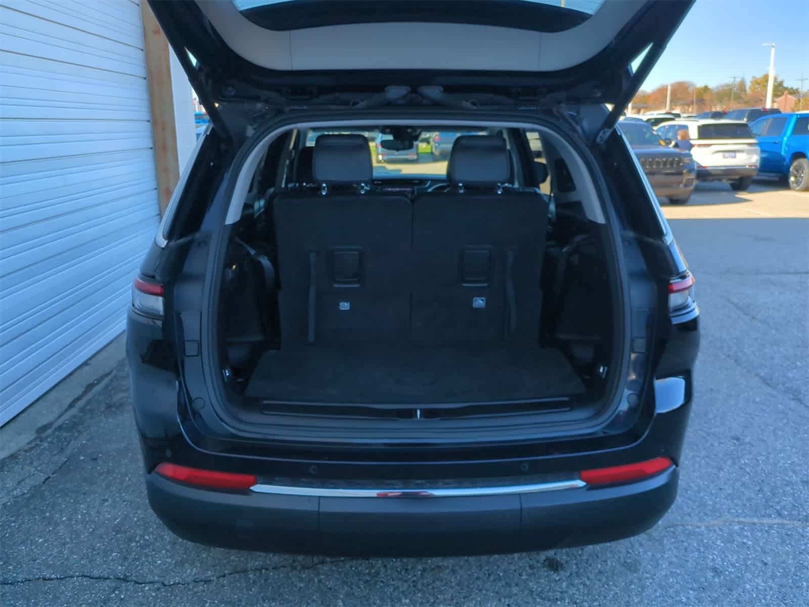 Thumbnail: 2023 Jeep Grand Cherokee L - 34