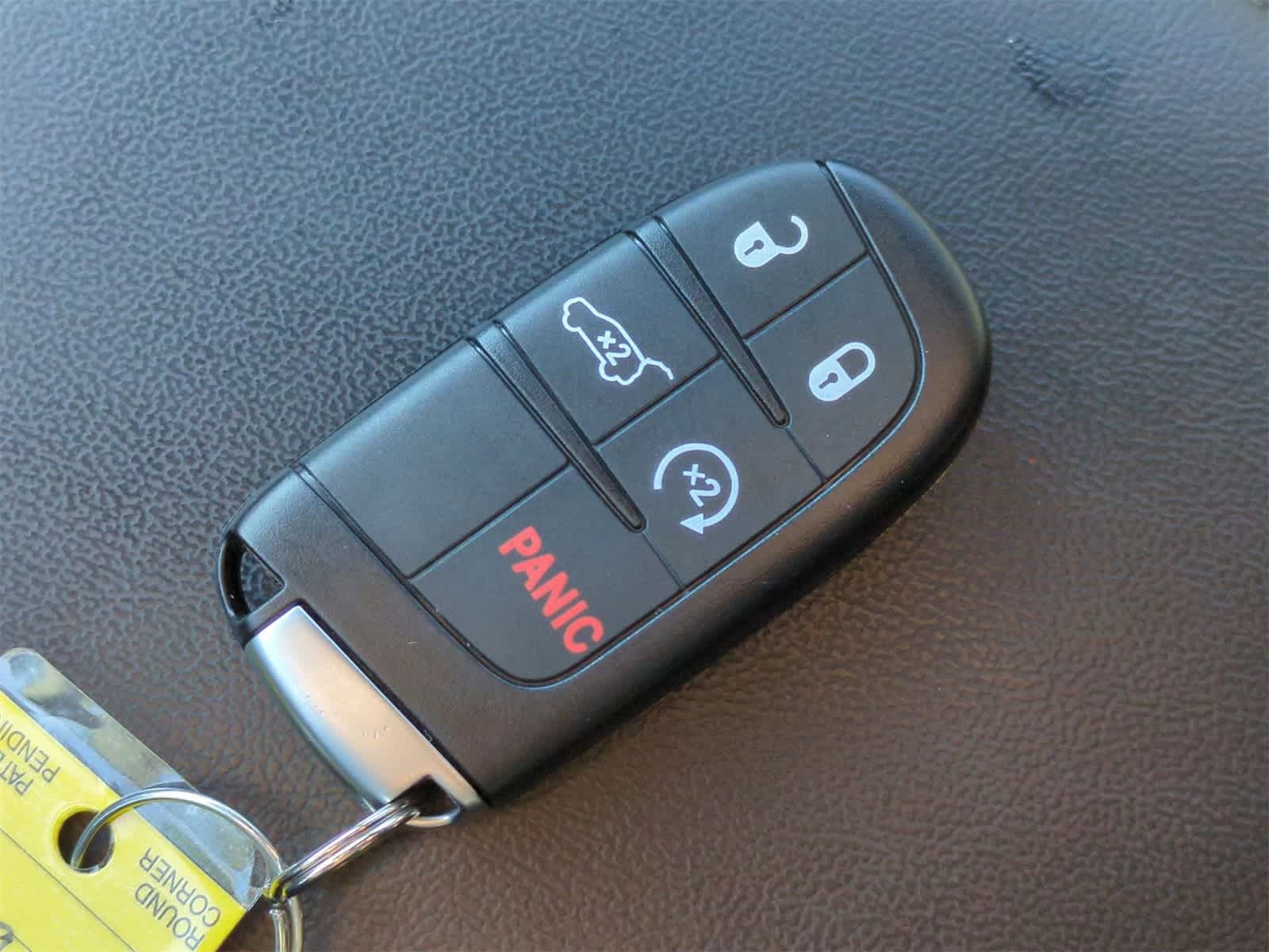 Thumbnail: 2022 Dodge Durango - 34