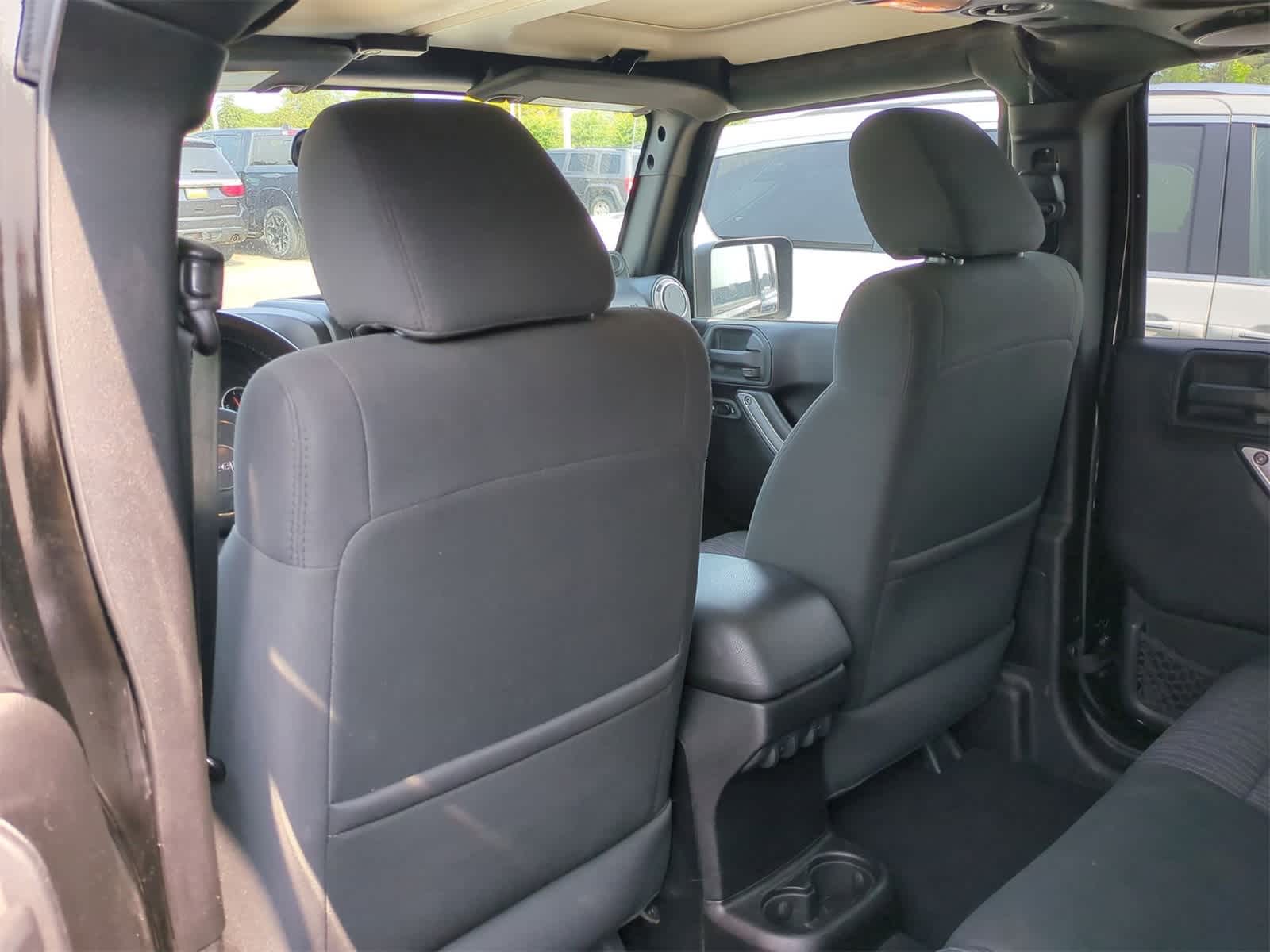Thumbnail: 2011 Jeep Wrangler - 16