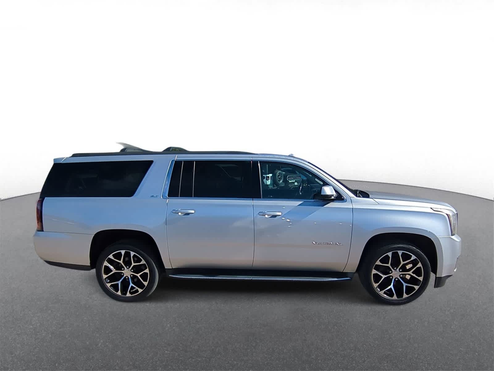 Thumbnail: 2016 GMC Yukon XL - 9