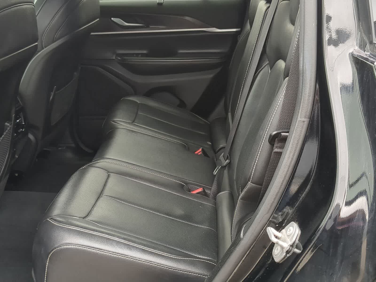 Thumbnail: 2023 Jeep Grand Cherokee - 19