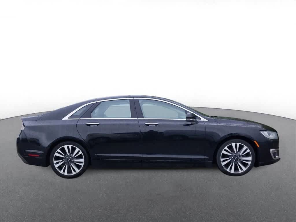 Thumbnail: 2017 Lincoln MKZ - 9
