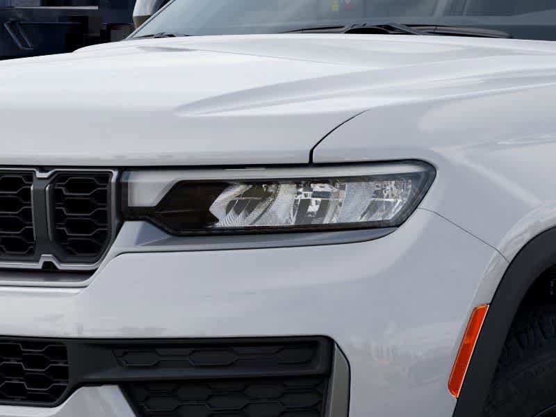 Thumbnail: 2026 Jeep Grand Cherokee - 10