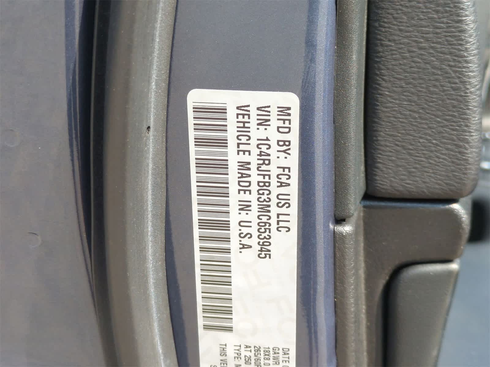 Thumbnail: 2021 Jeep Grand Cherokee - 31