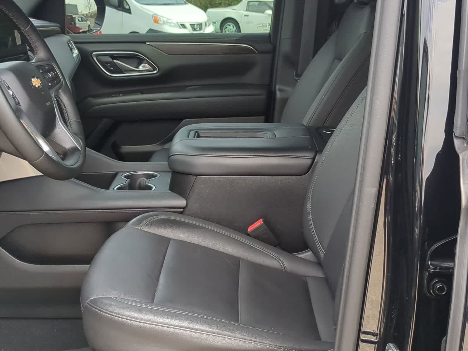 Thumbnail: 2024 Chevrolet Suburban - 16