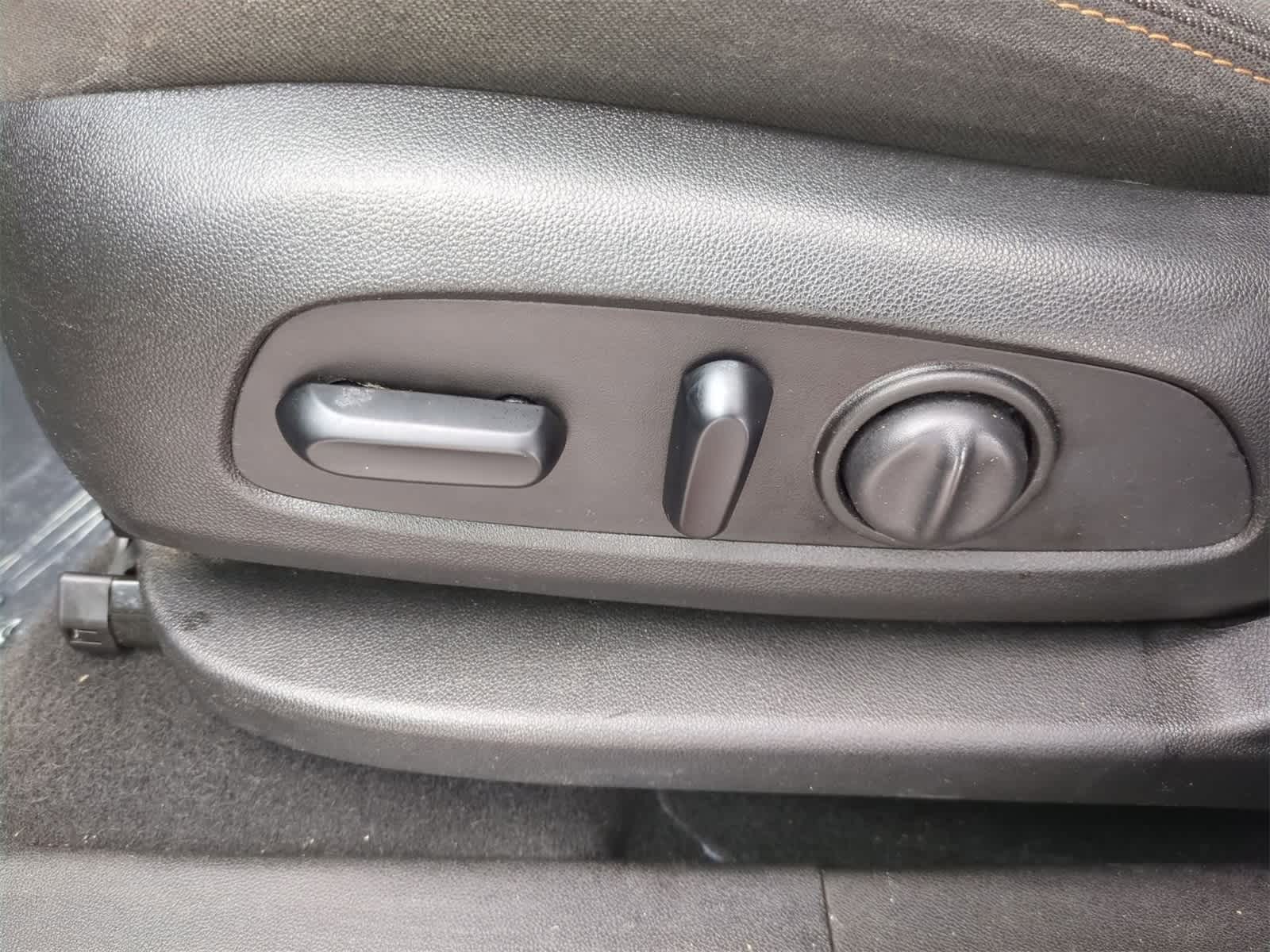 Thumbnail: 2020 Chevrolet Equinox - 17