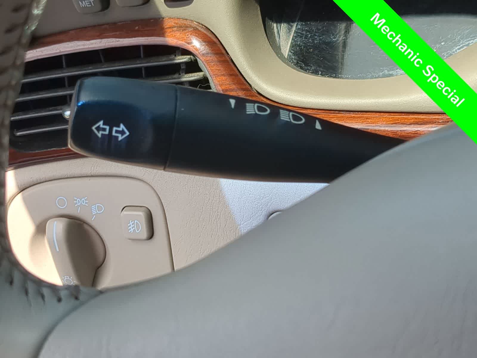 Thumbnail: 2000 Cadillac Seville - 18