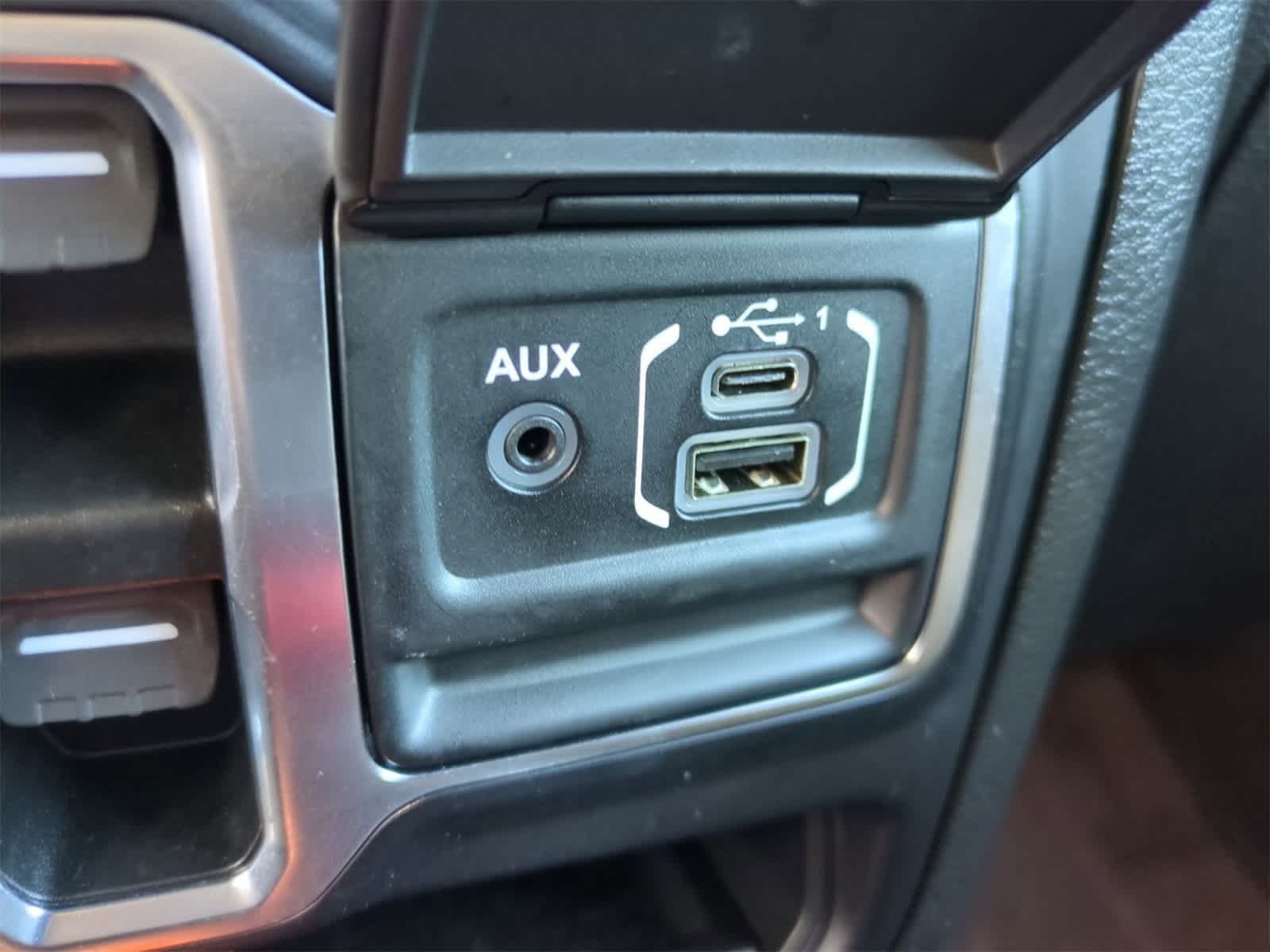 Thumbnail: 2022 Jeep Wrangler - 30