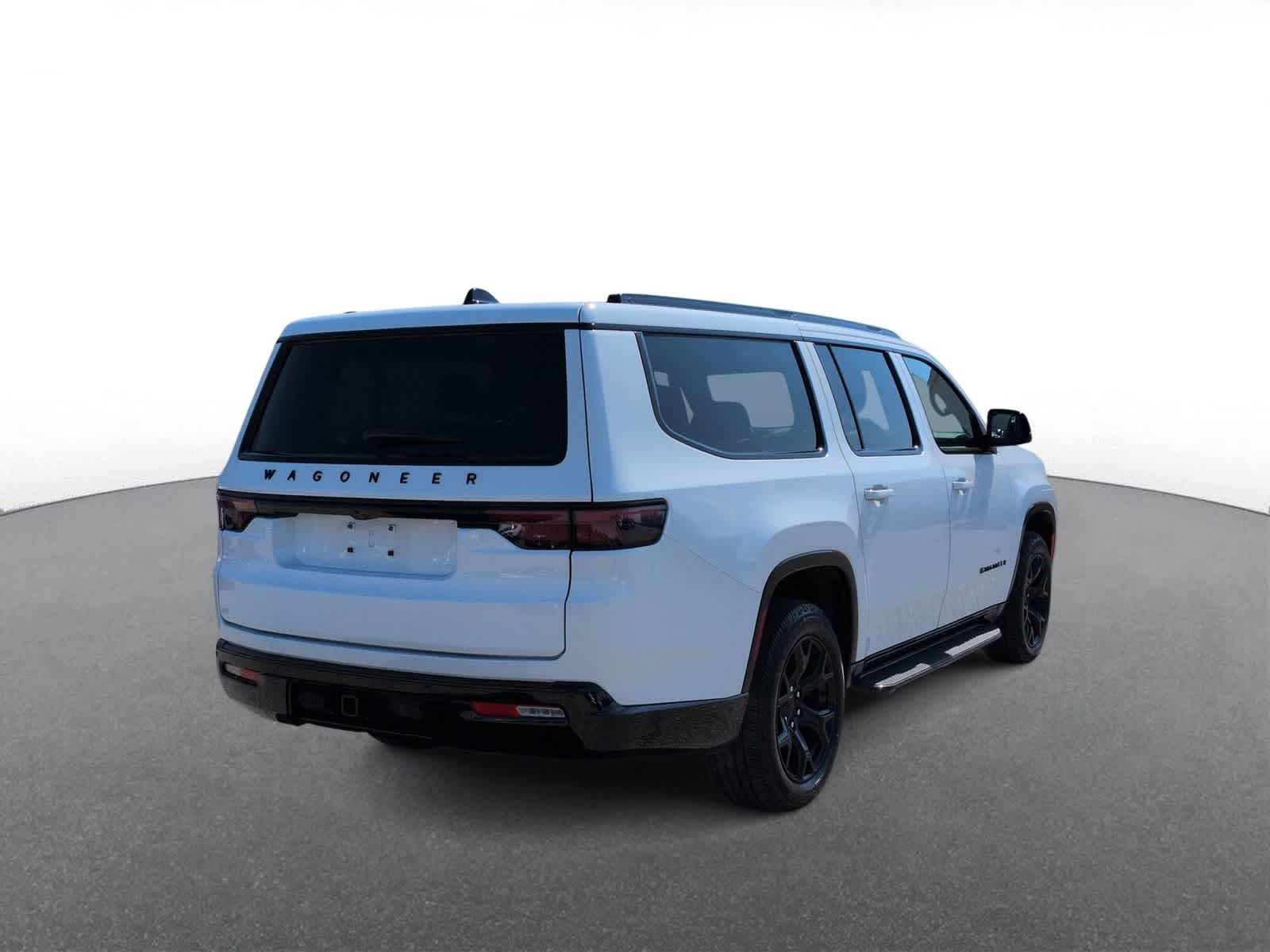 Thumbnail: 2024 Jeep Wagoneer - 8