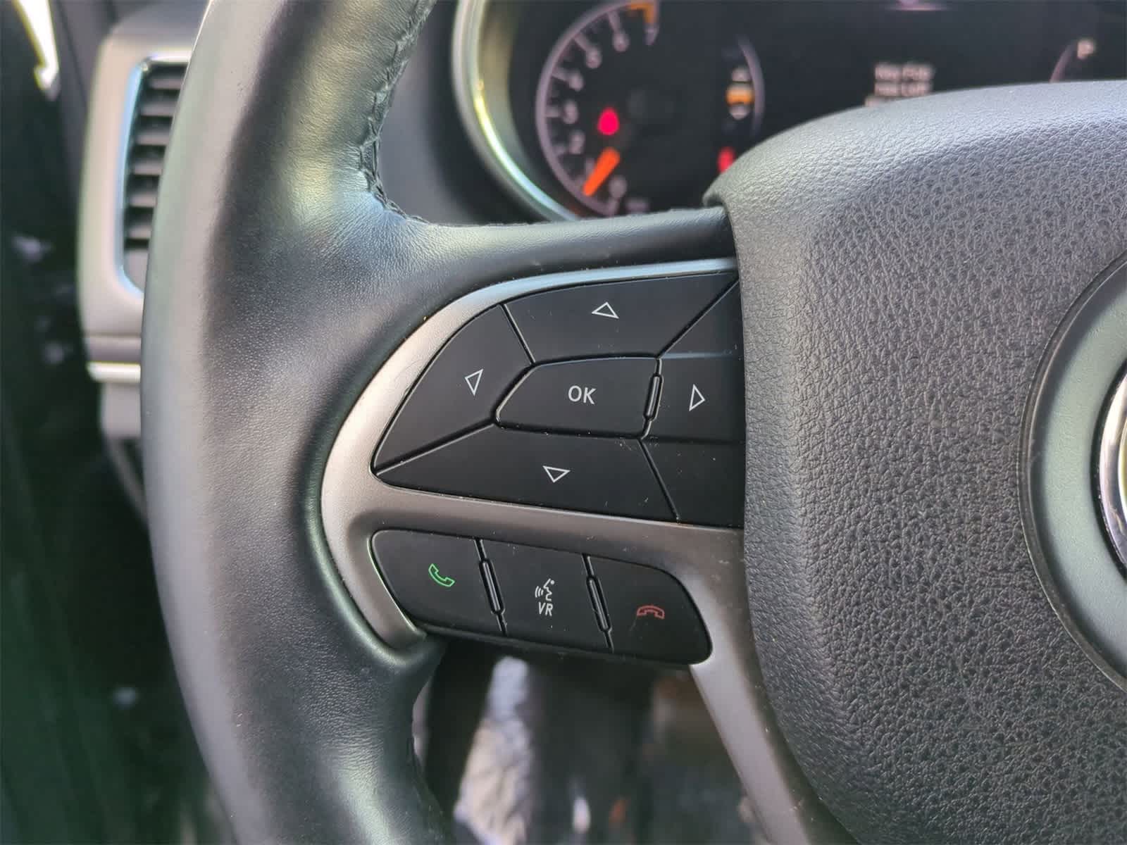 Thumbnail: 2018 Jeep Grand Cherokee - 24