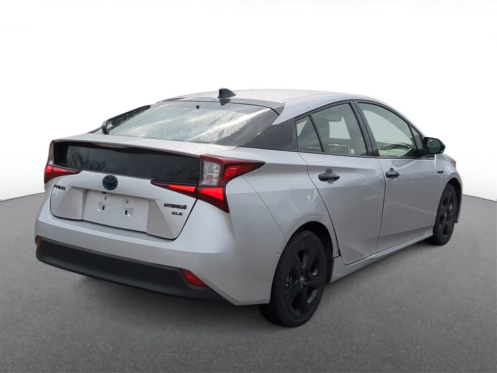 Thumbnail: 2022 Toyota Prius - 8
