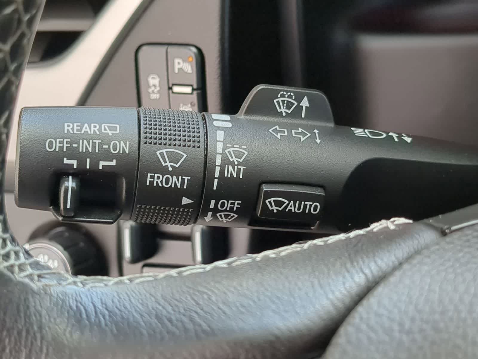 Thumbnail: 2020 Chevrolet Tahoe - 25