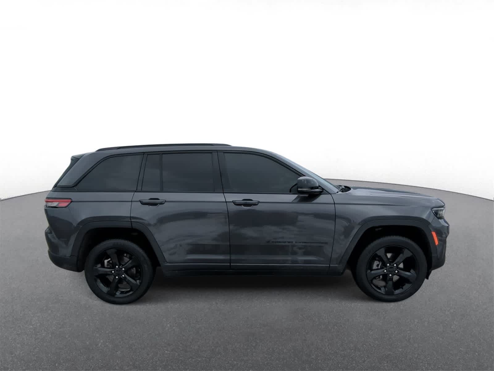 Thumbnail: 2024 Jeep Grand Cherokee - 9