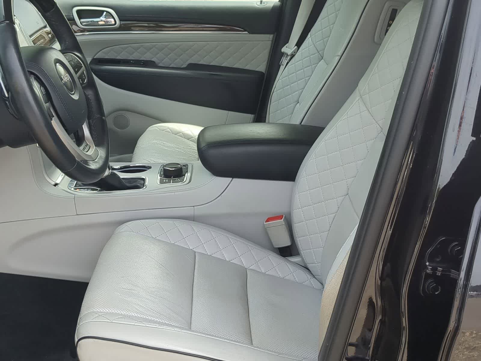 Thumbnail: 2019 Jeep Grand Cherokee - 16