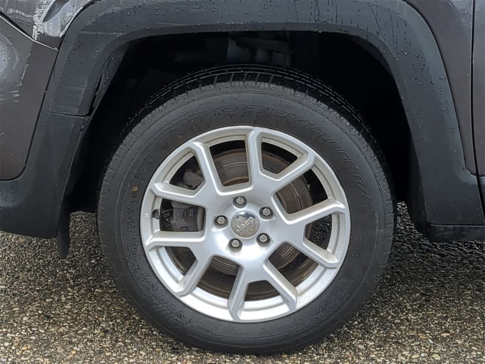 Thumbnail: 2021 Jeep Renegade - 21