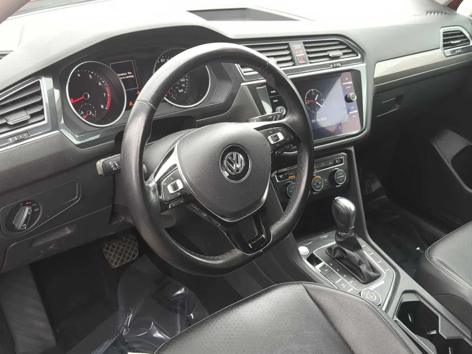 Thumbnail: 2018 Volkswagen Tiguan - 10