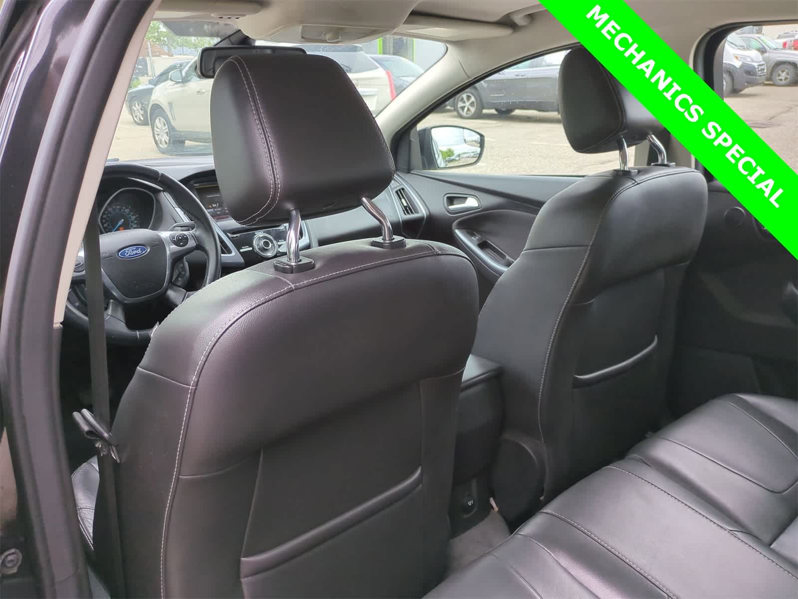 Thumbnail: 2012 Ford Focus - 16