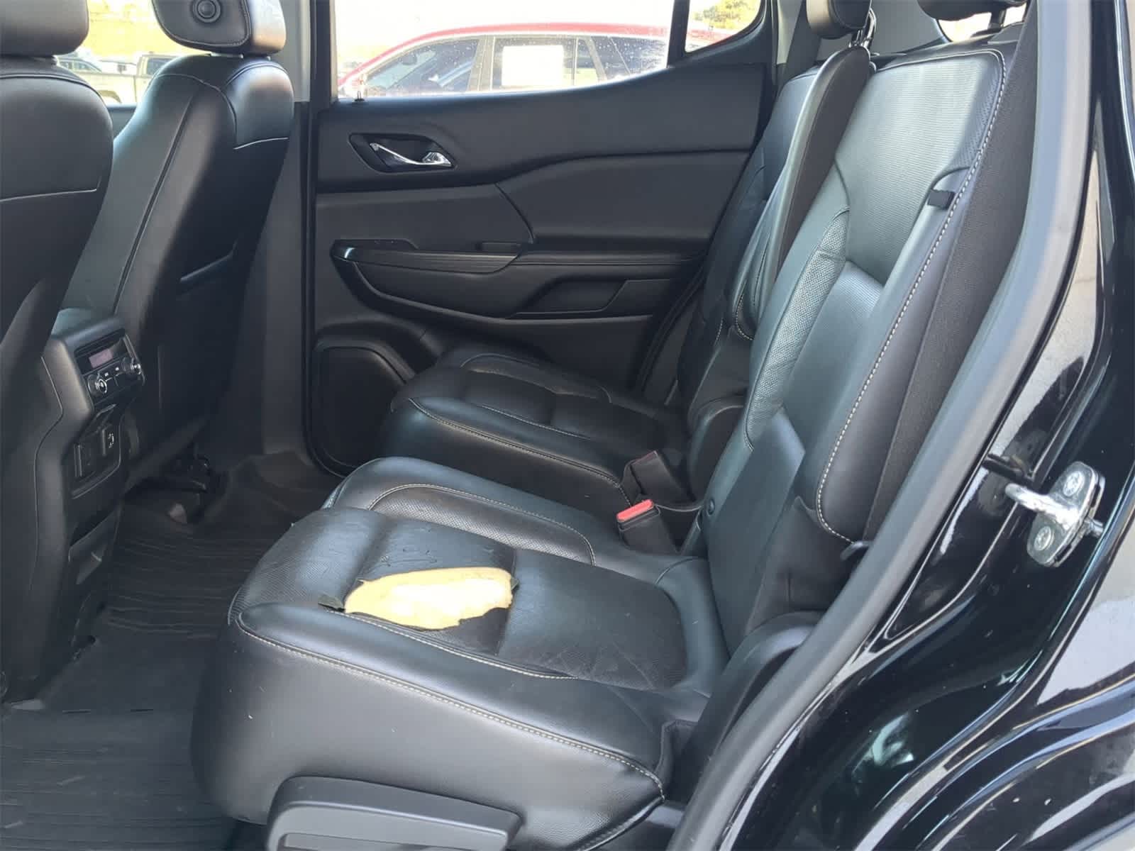 Thumbnail: 2018 GMC Acadia - 26