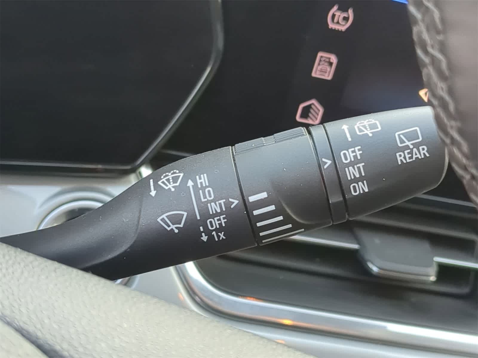 Thumbnail: 2024 Chevrolet Trax - 32