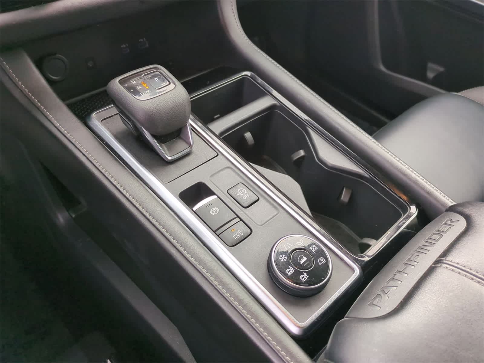 Thumbnail: 2023 Nissan Pathfinder - 31