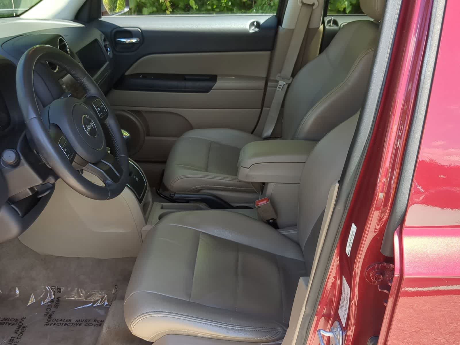 Thumbnail: 2015 Jeep Patriot - 16