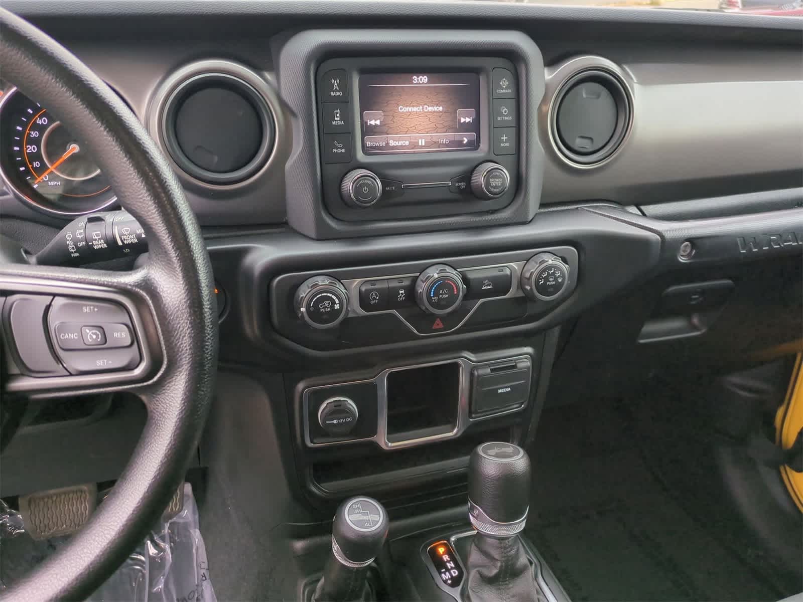 Thumbnail: 2021 Jeep Wrangler - 26