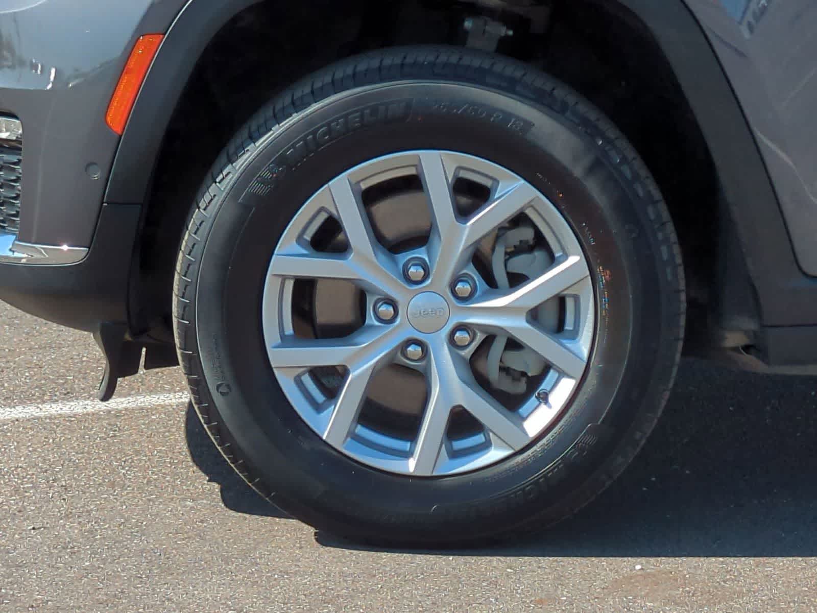 Thumbnail: 2023 Jeep Grand Cherokee L - 14