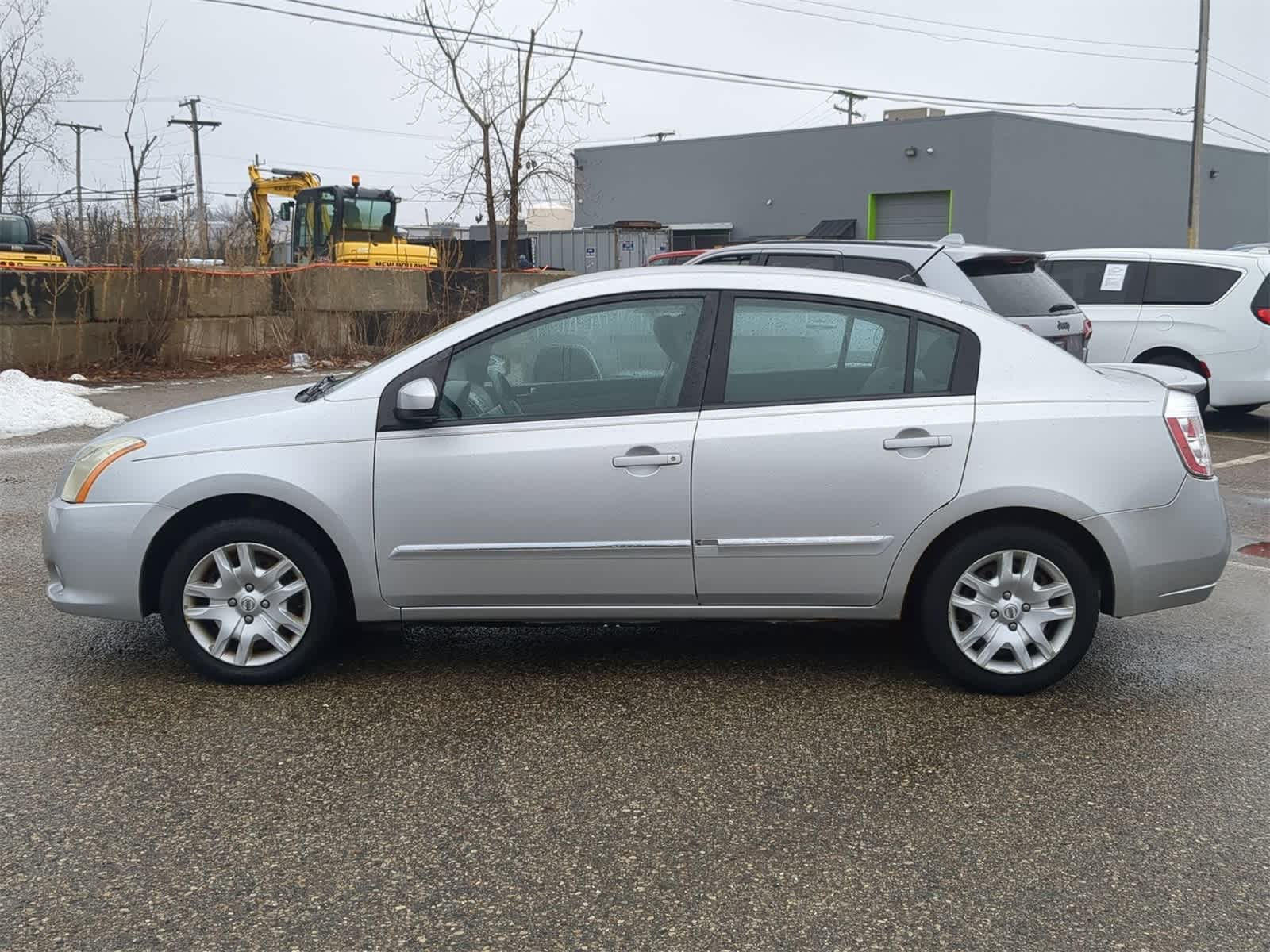 Thumbnail: 2011 Nissan Sentra - 11