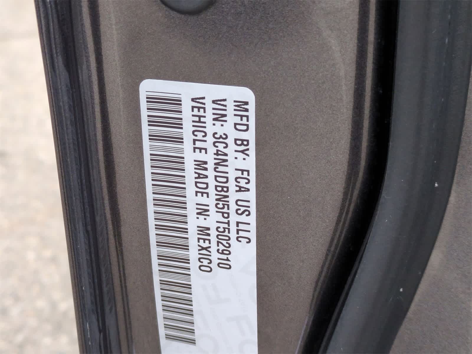 Thumbnail: 2023 Jeep Compass - 35