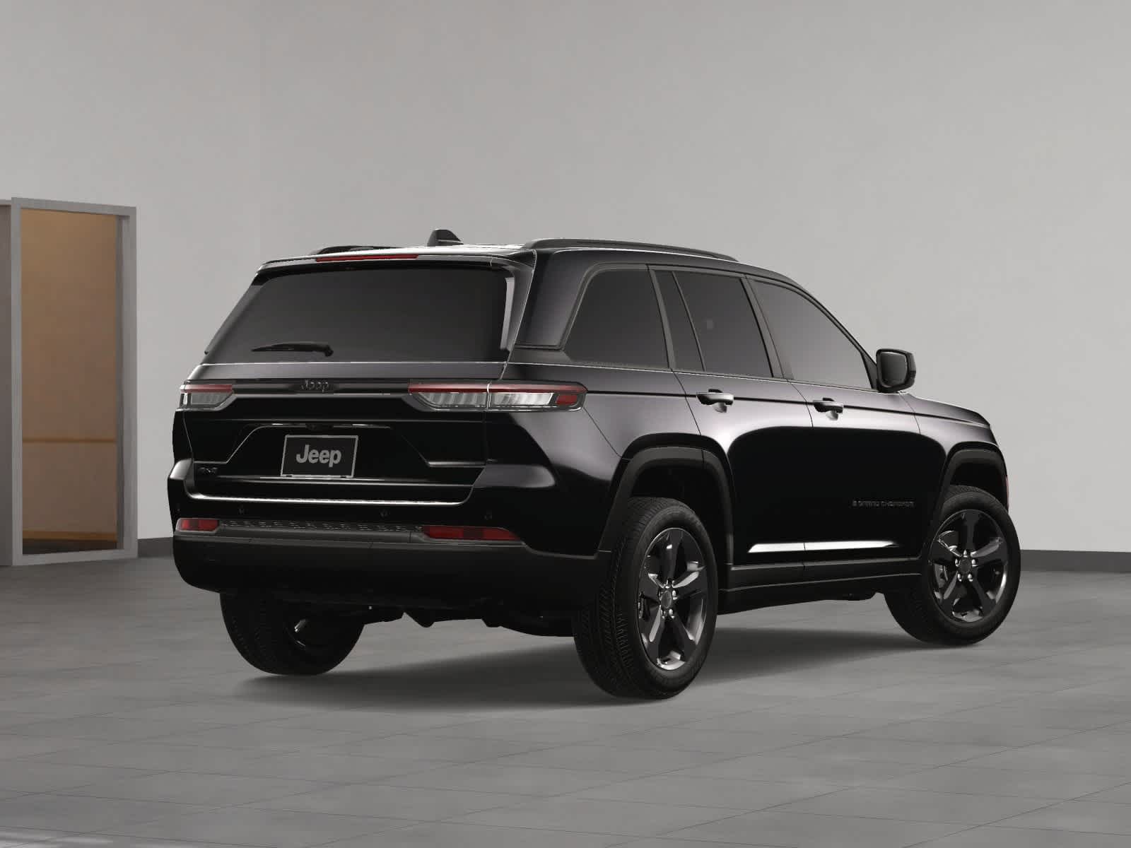 2025 Jeep Grand Cherokee Laredo 2