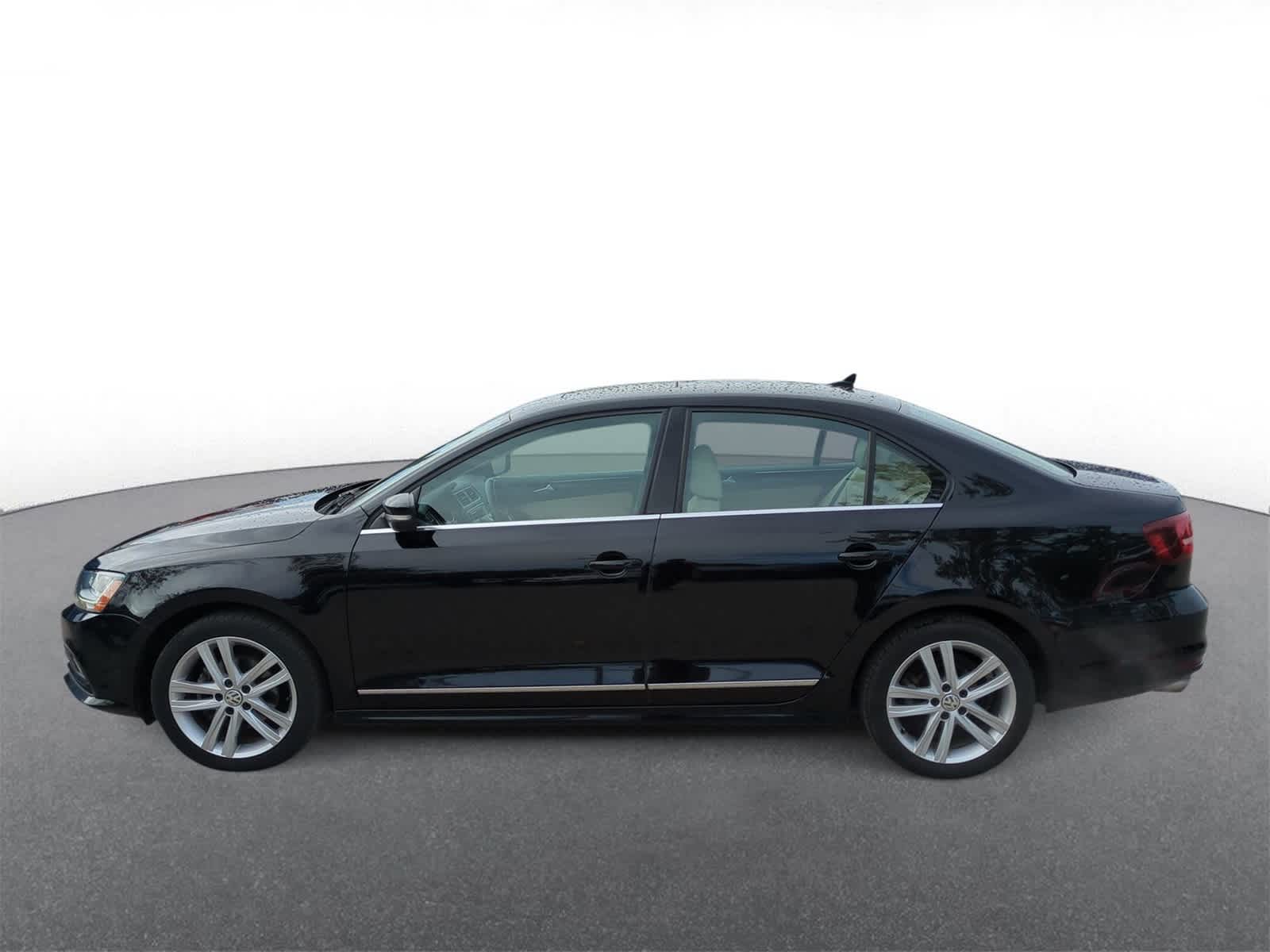 Thumbnail: 2017 Volkswagen Jetta - 5