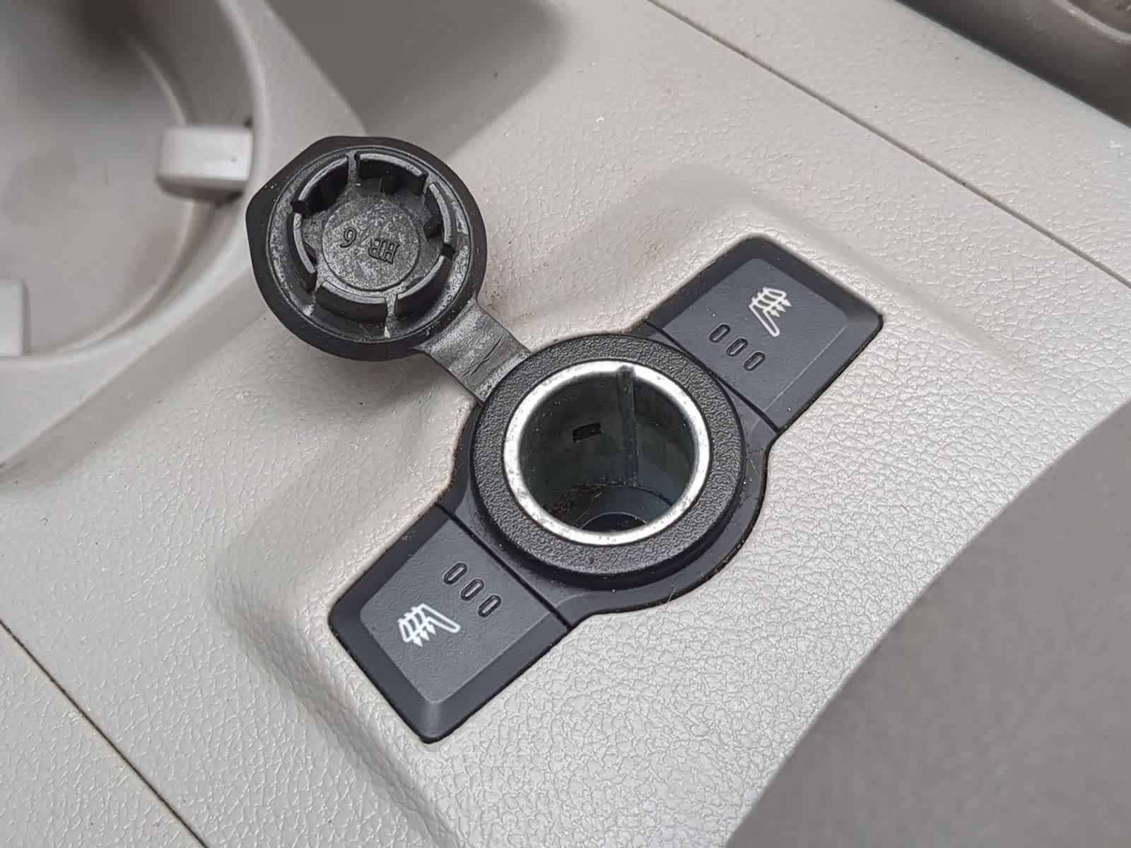 Thumbnail: 2008 Saturn VUE - 29